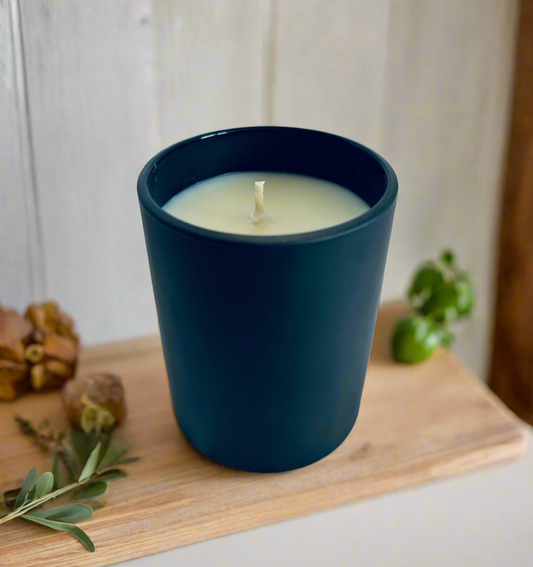 7.2oz Black Matted & White Glass Candle